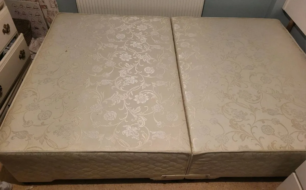 Double bed bases and headboards - Image 2