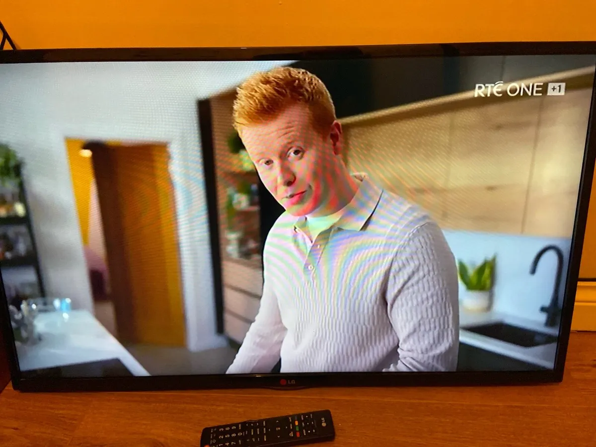 42. Inch. LG. TV - Image 2