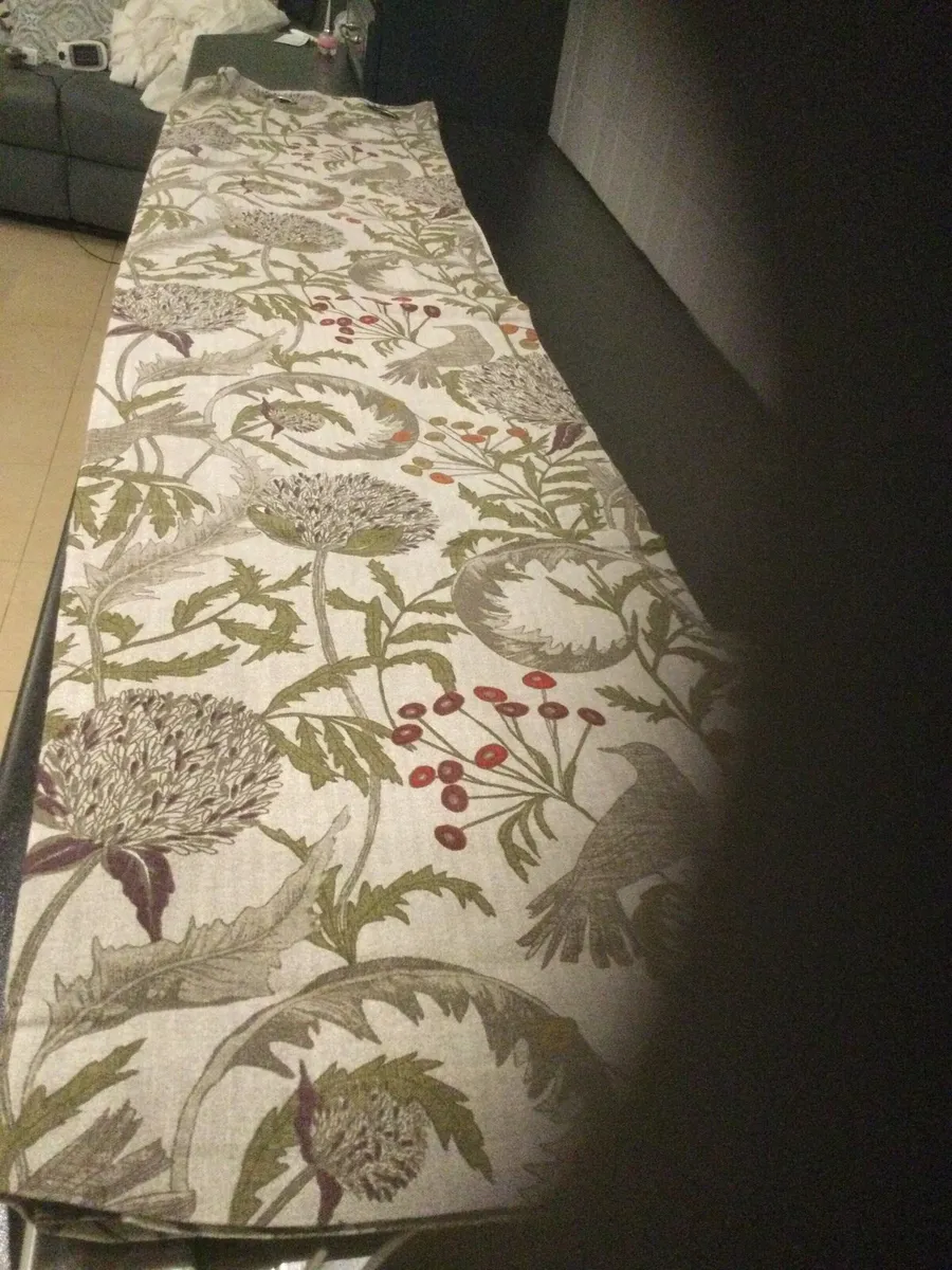 Curtains - Image 2