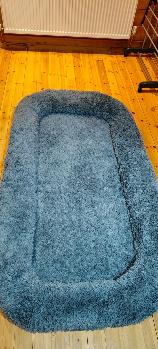 Bed - Image 1