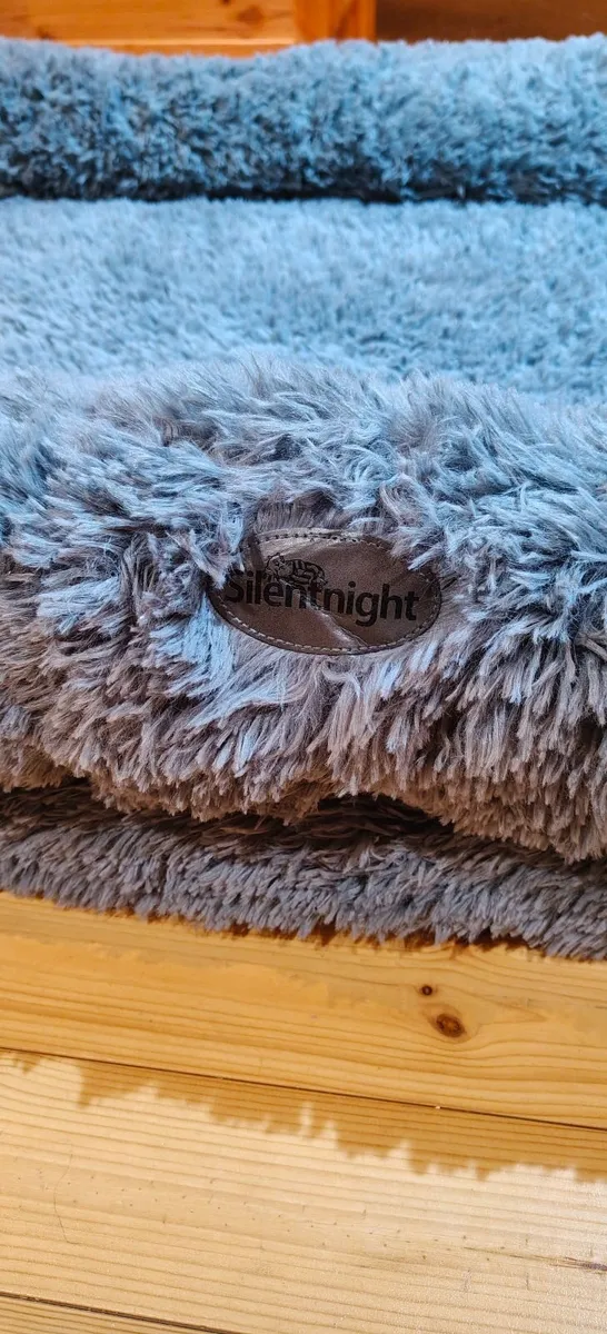 Bed - Image 2