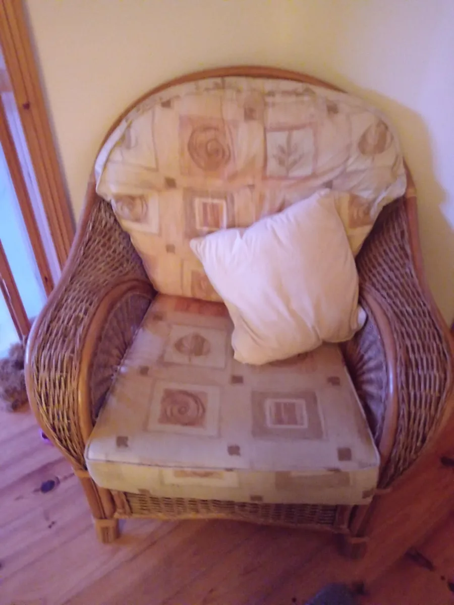 Wicker furniture for sale - Image 1
