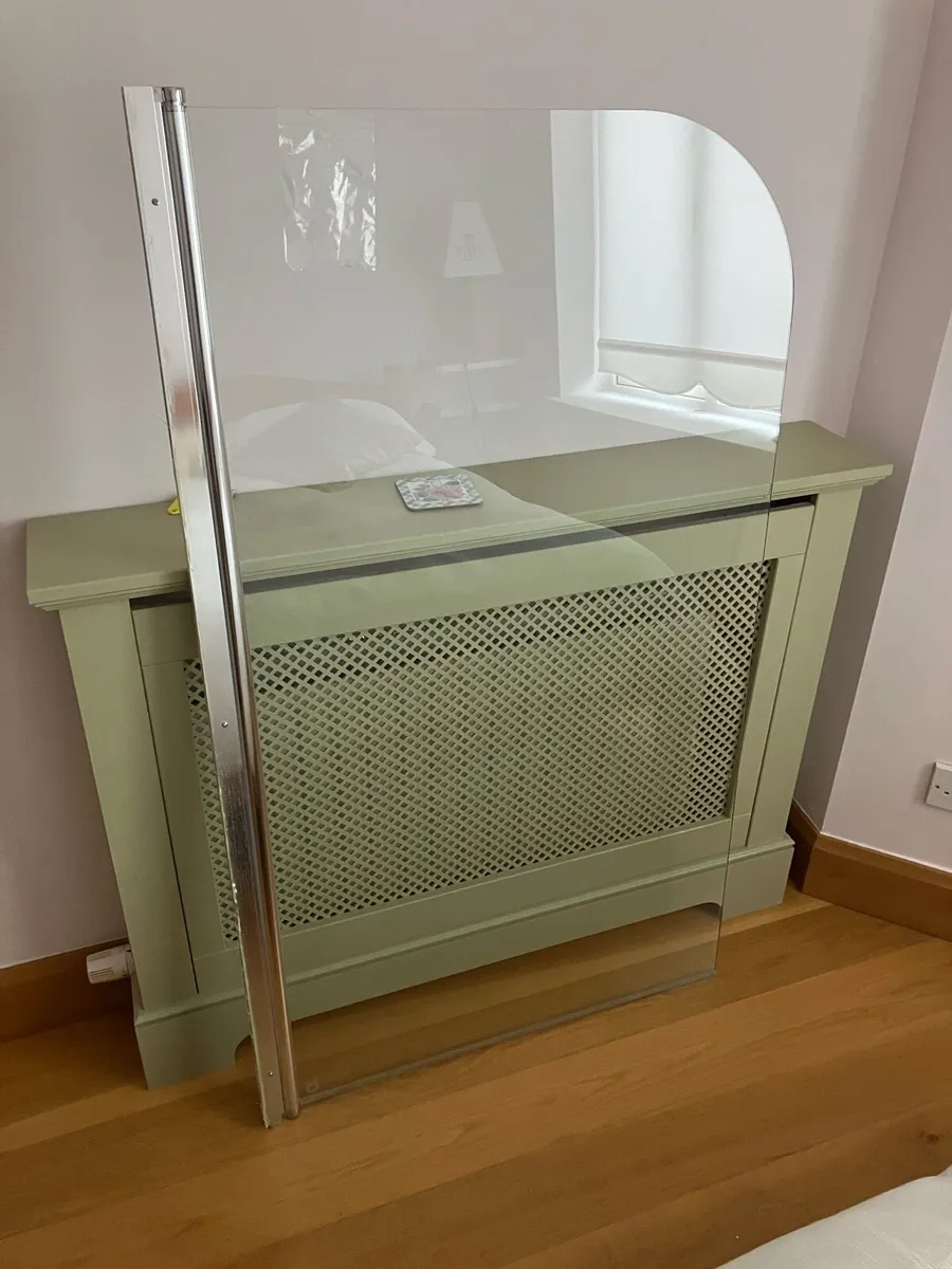 Bath , Screen, Mixer Tap - Image 2