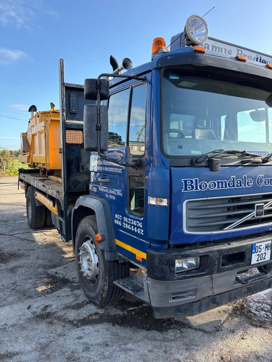 Volvo fl6 tipper truck with demountable hot box - Image 2