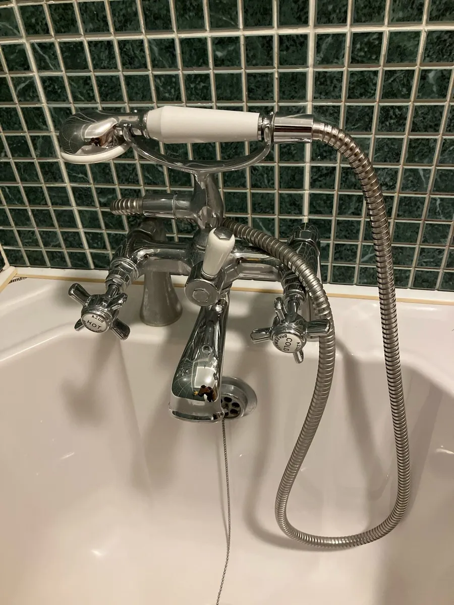 Bath , Screen, Mixer Tap - Image 3