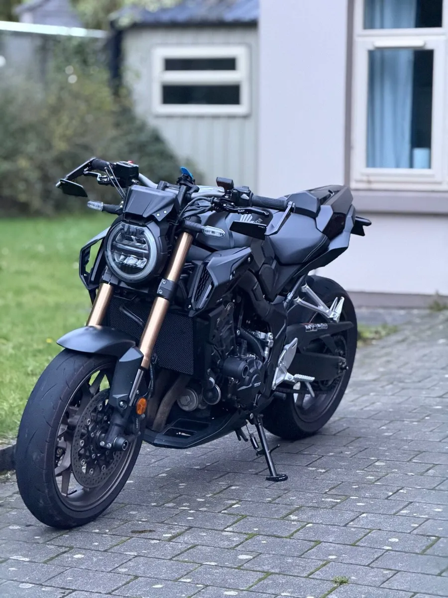 Honda CB650R 2022 - Image 1