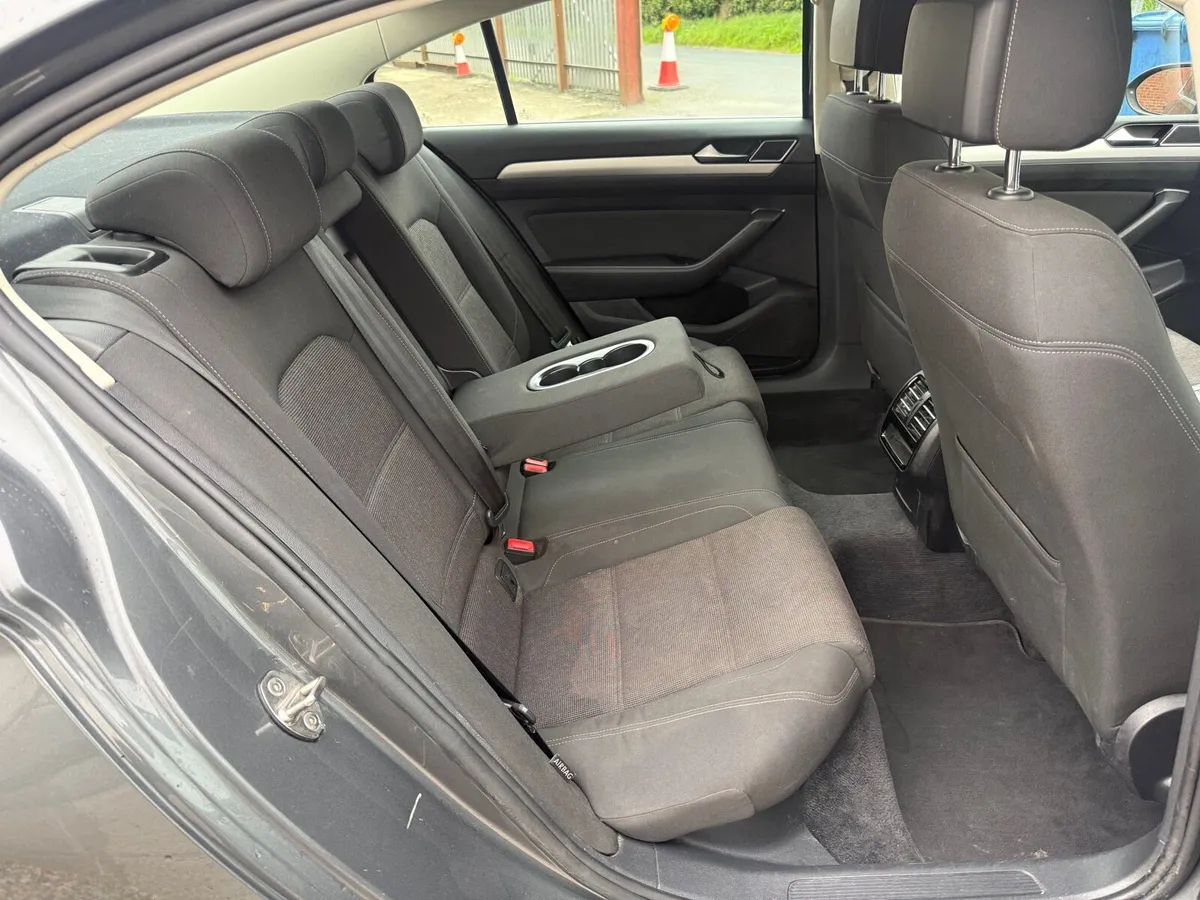 Dec ‘15 VW PASSAT 2.0 TDI SE 4dr 6sp - Image 4