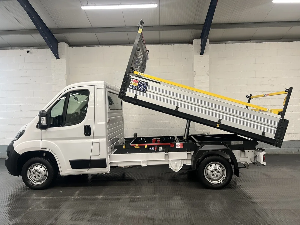 2021 Peugeot Boxer Tipper Van - Image 1