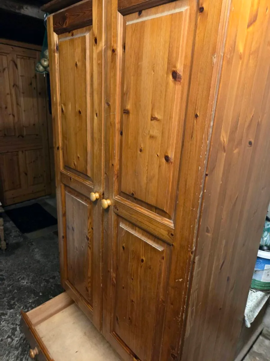 Wardrope - Image 1