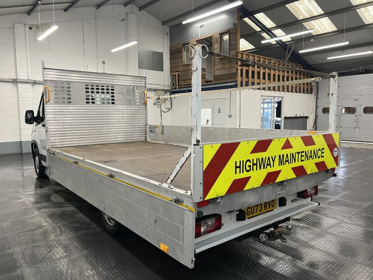 2023 Maxus Deliver 9 Dropside Van - Image 4