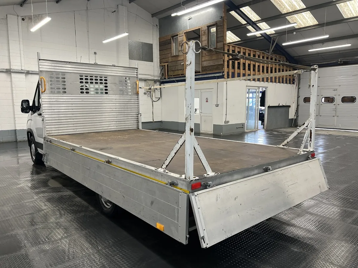 2023 Maxus Deliver 9 Dropside Van - Image 3
