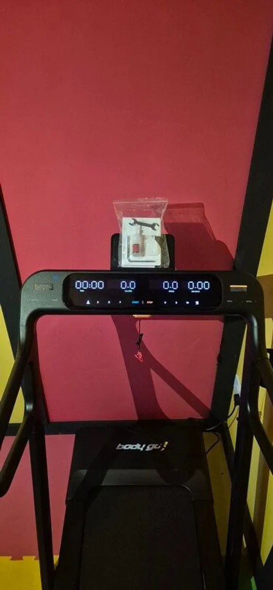Treadmill - Image 2