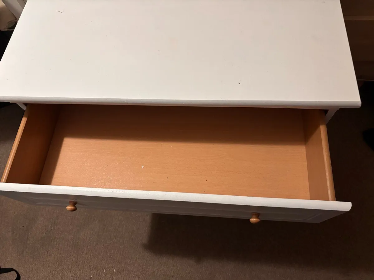 White chest of drawers - Image 2