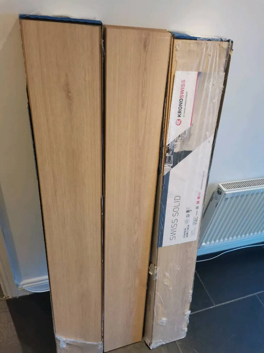 Laminate flooring - Image 3