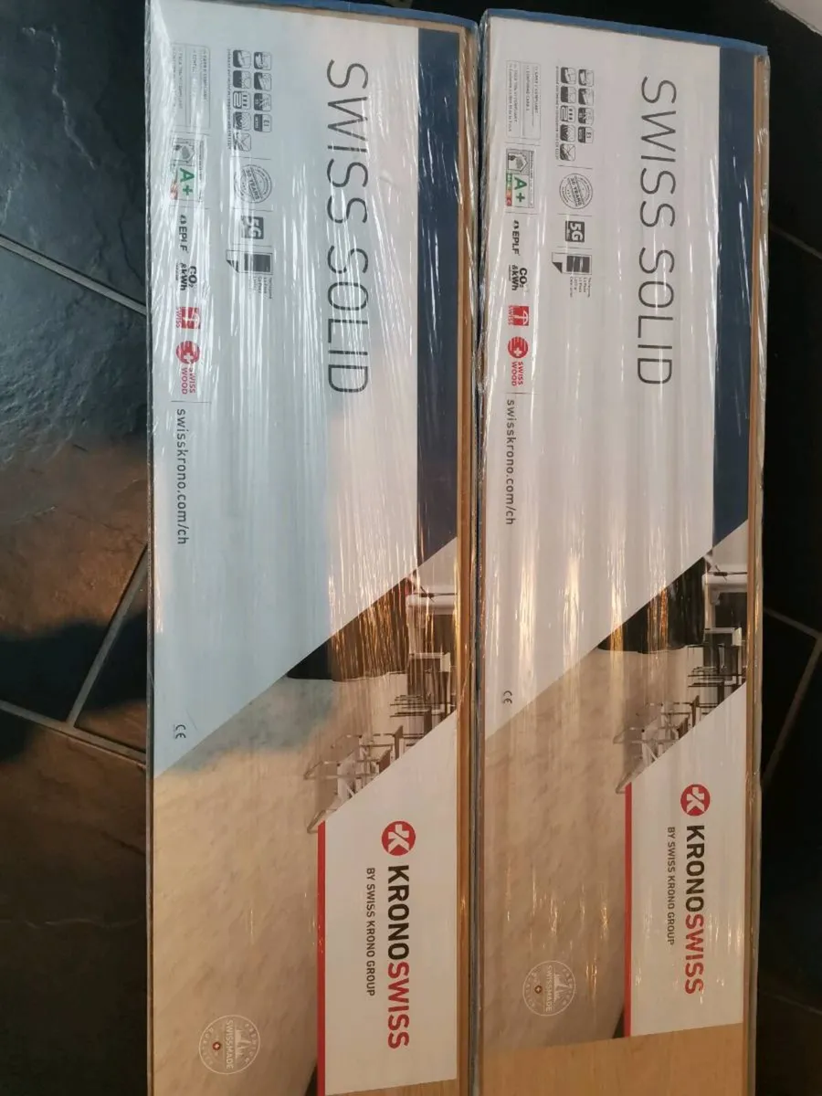 Laminate flooring - Image 1