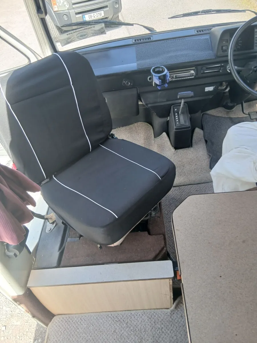 Vintage camper - Image 2