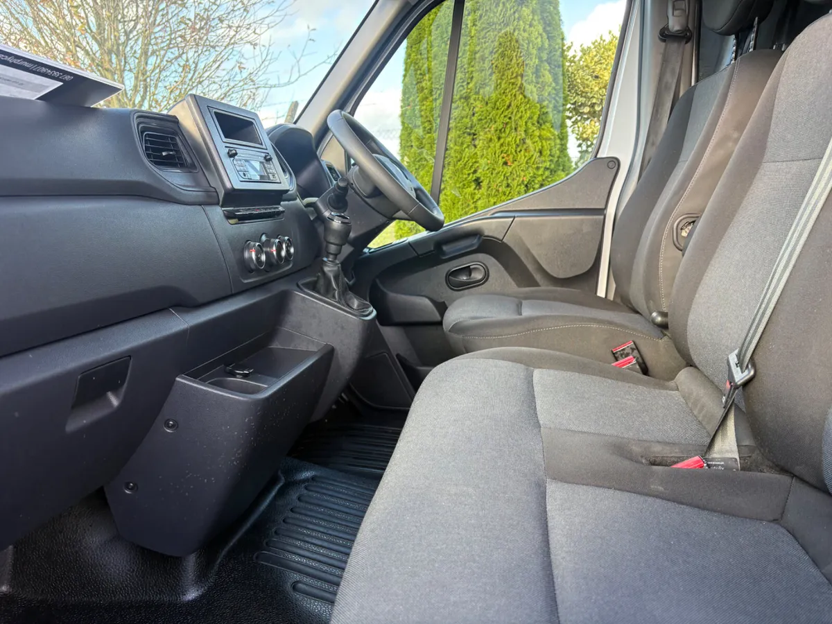 Renault Master Business 2.3D  2023 - Image 4