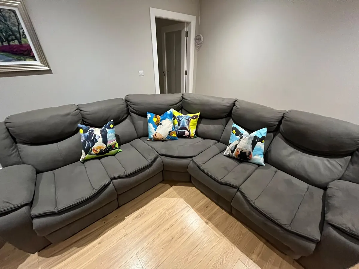Corner Couch - Image 3