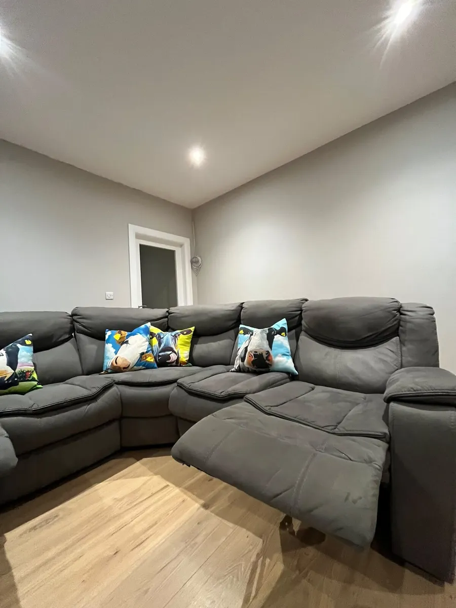 Corner Couch - Image 4