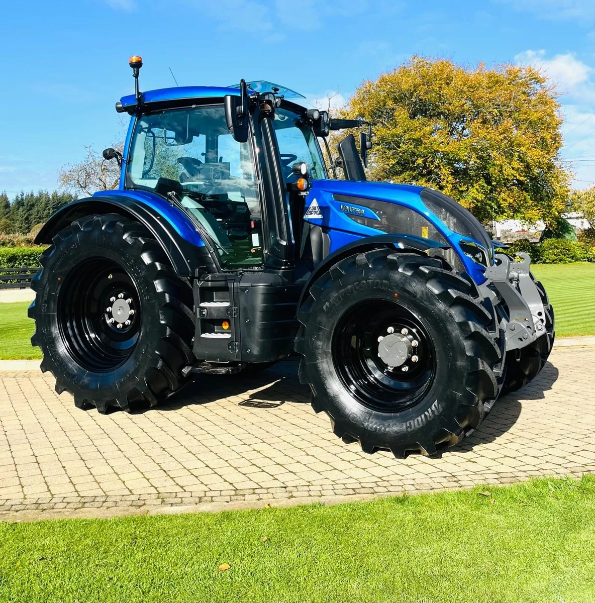 Valtra N155 - Image 1