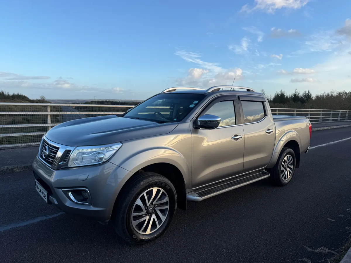 2017 Nissan Navara Tekna - Image 2