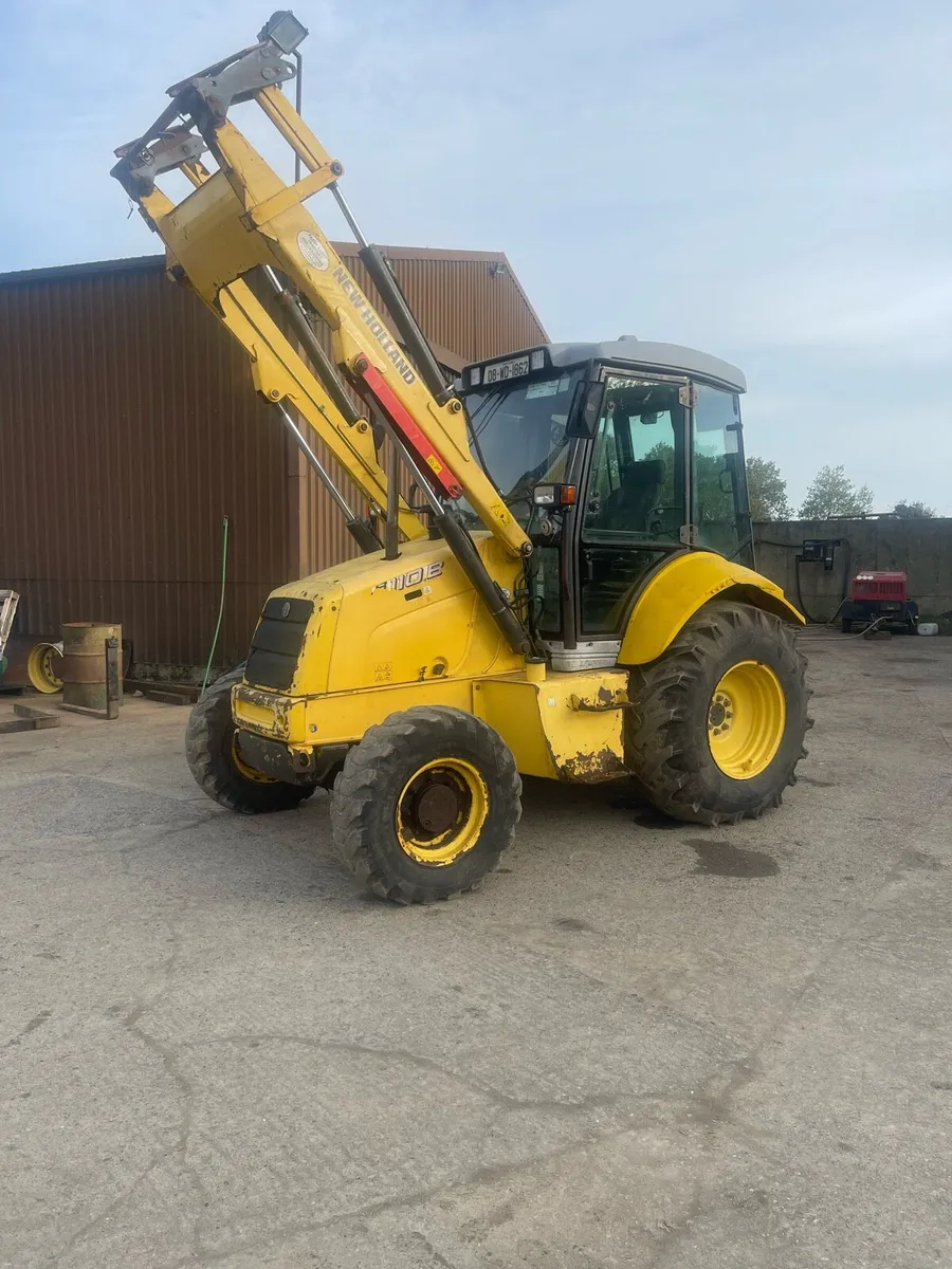 New Holland 110 b loader - Image 1