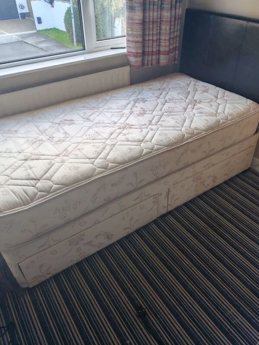 Single Bed, Mattress and Headboard. - Image 1