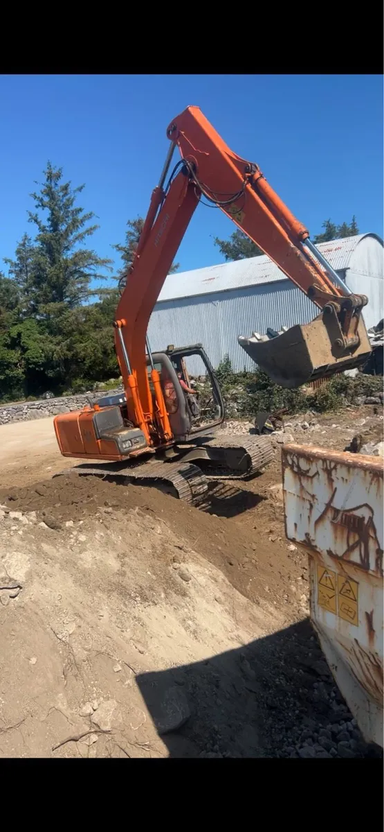 Hitachi 130 digger - Image 4