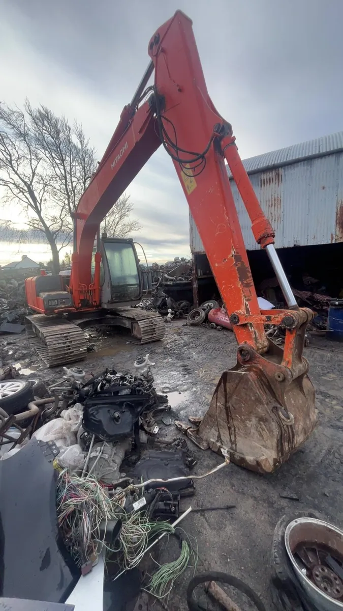 Hitachi 130 digger - Image 3