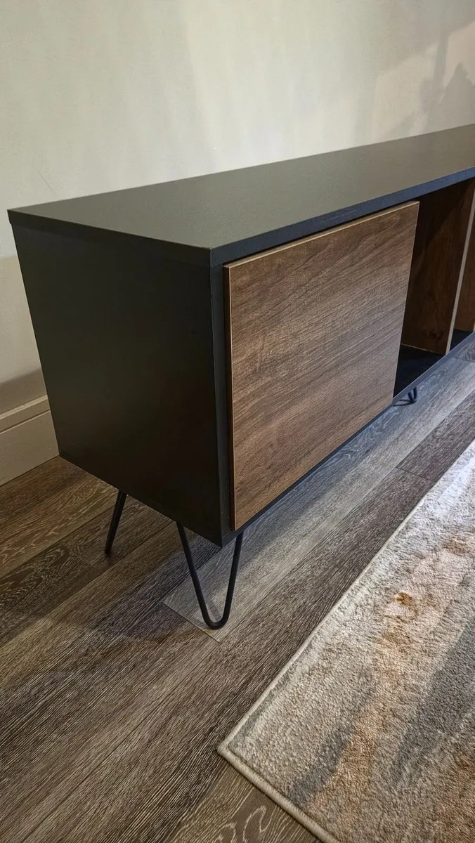 Large TV stand - Image 4