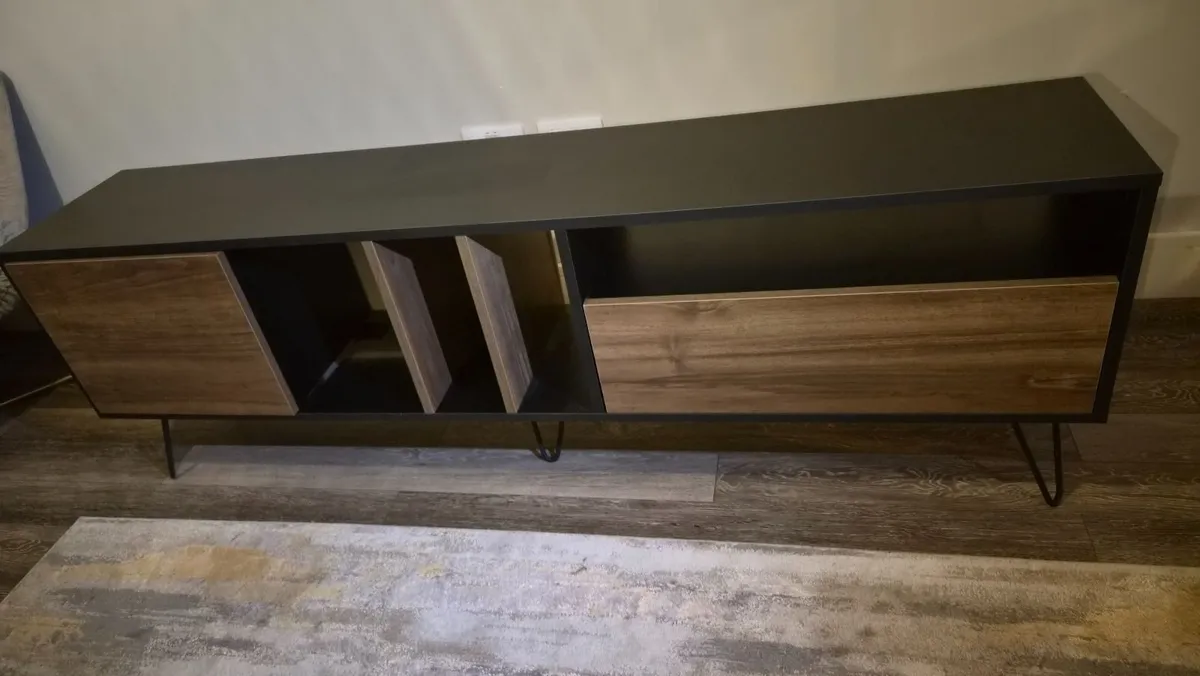 Large TV stand - Image 3