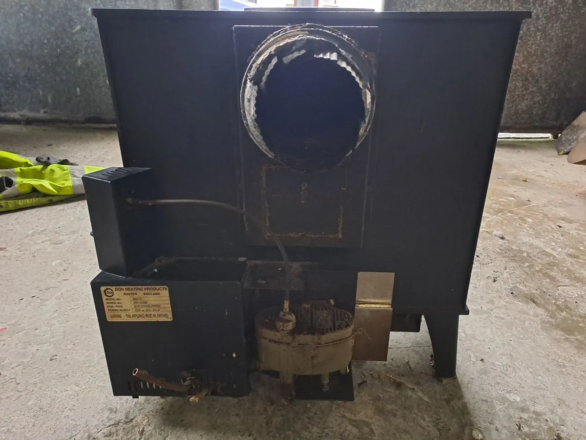 Oil fired stove - Image 3