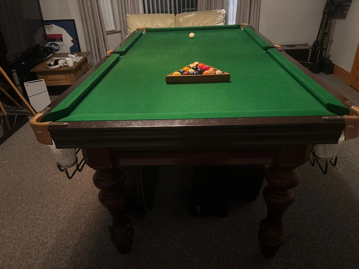 Pool table - Image 4