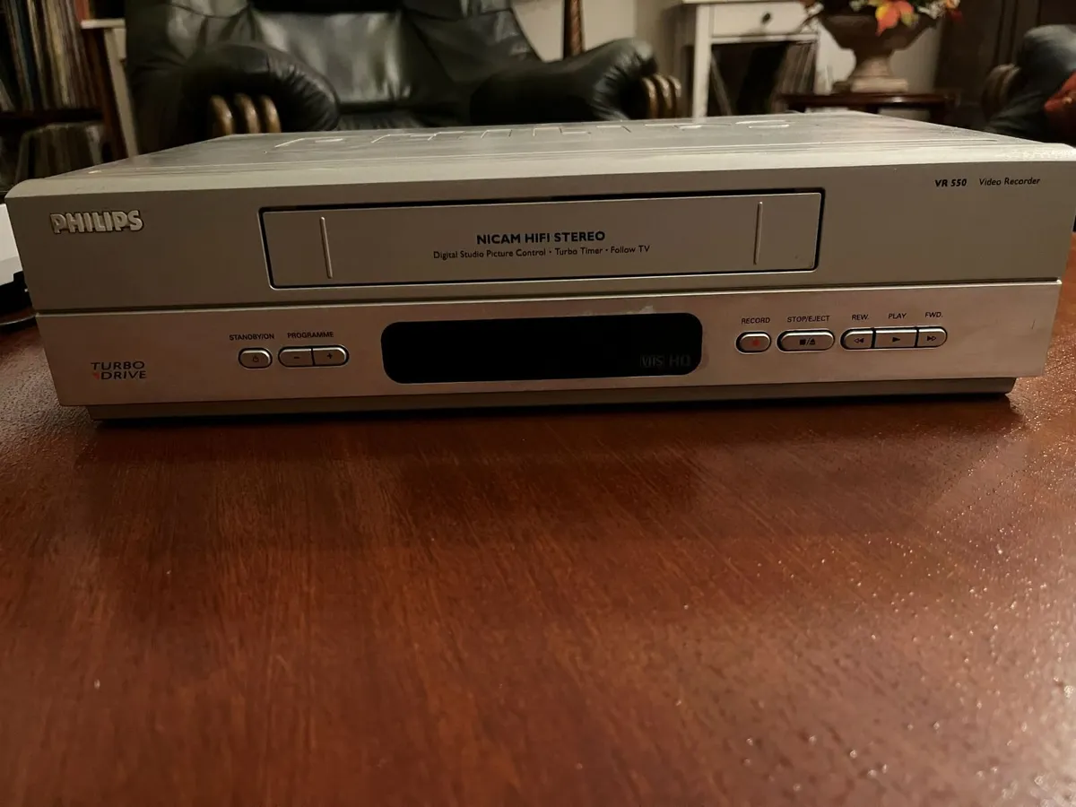 Video cassette recorder Philips - Image 1