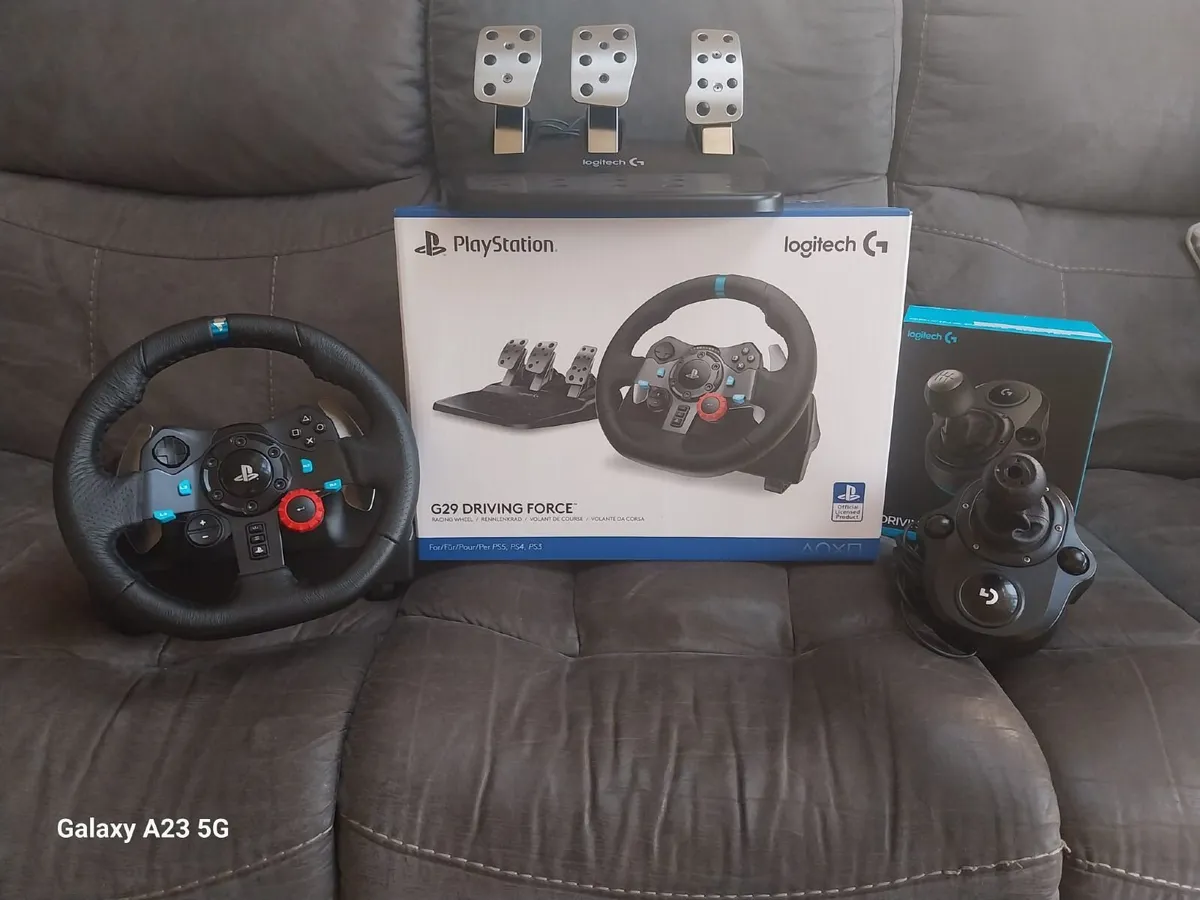 Logitech G29 steering wheel, pedals, gearshift, st - Image 1