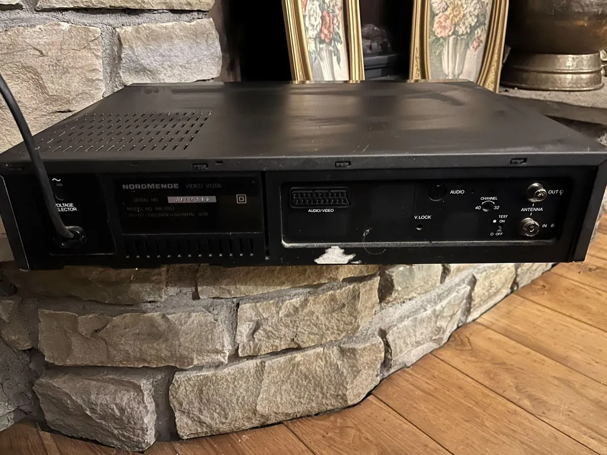 Video cassette recorder NordMende - Image 2