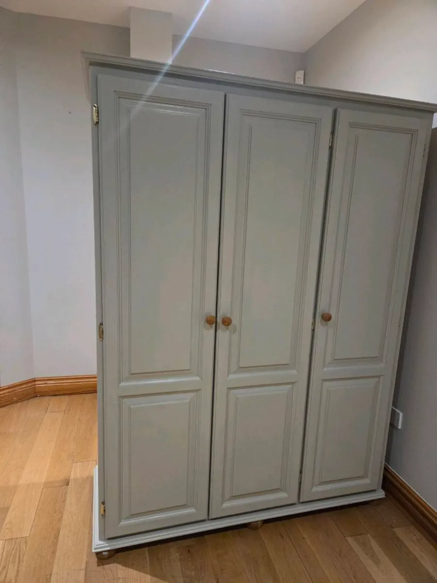 Custom built wardrobe - Image 1