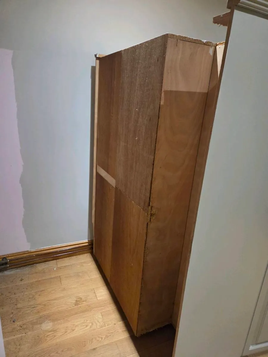 Custom built wardrobe - Image 3