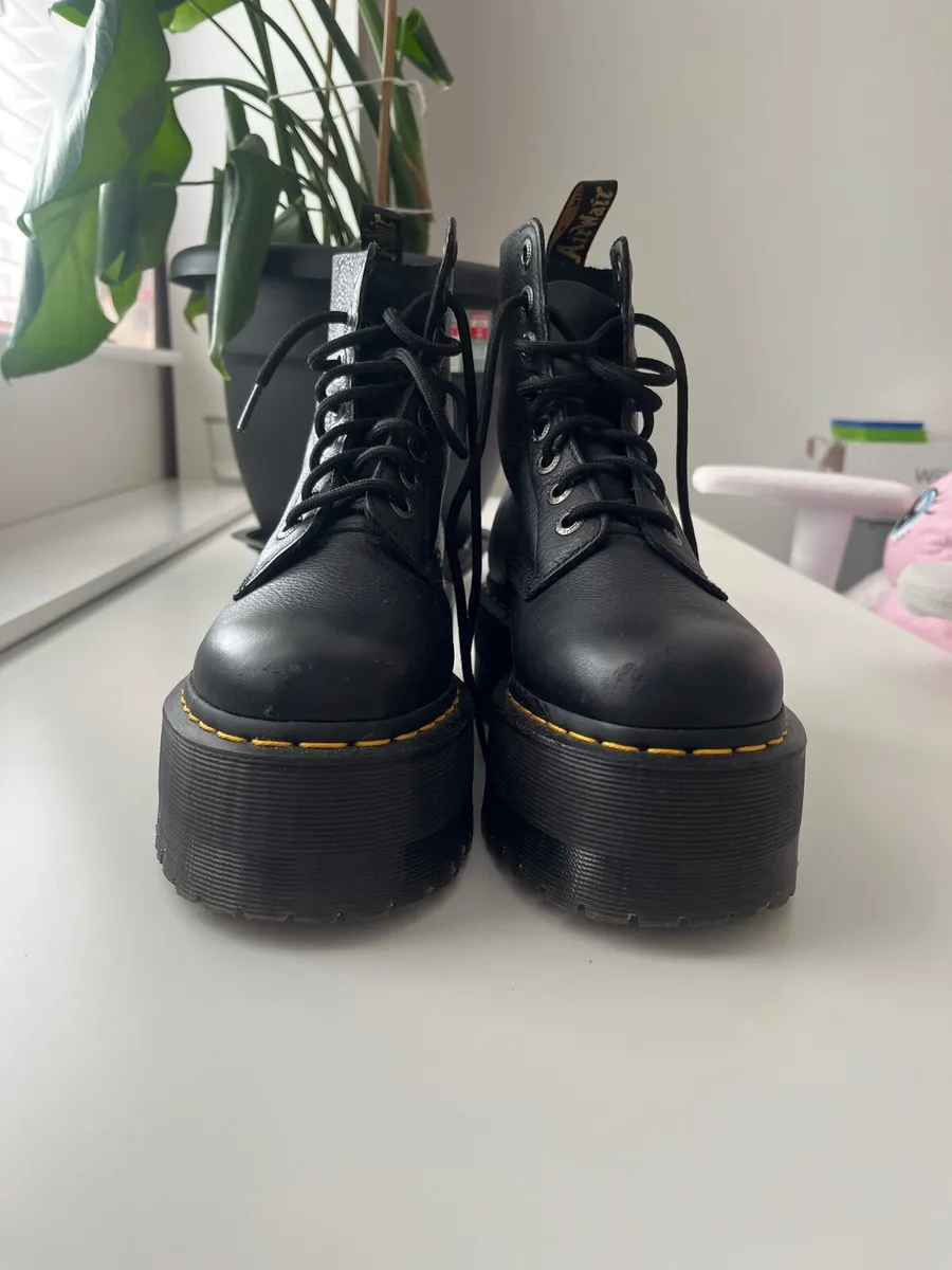 Dr. Martens 1460 Max - Image 2