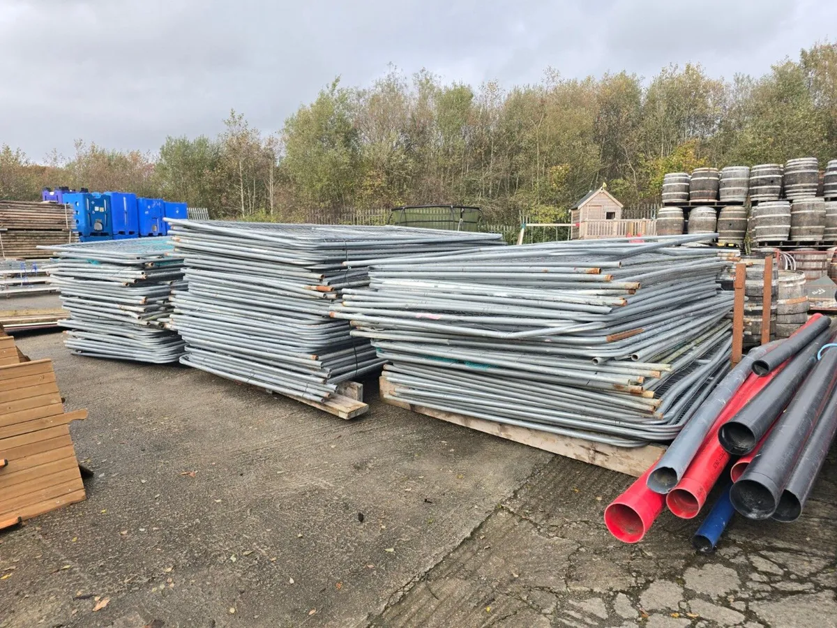 HERAS TEMPORARY FENCING PANELS - Image 3