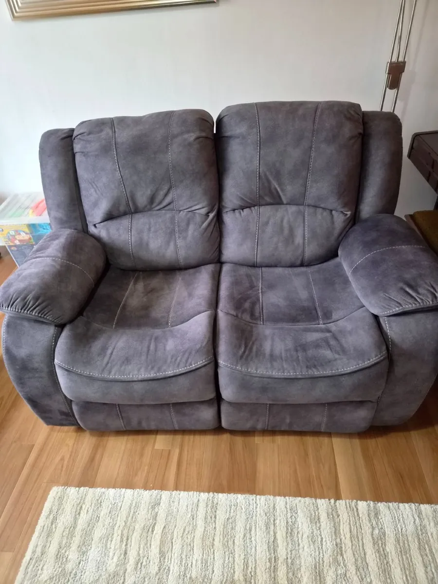 2-seat luxury recliner - Image 1