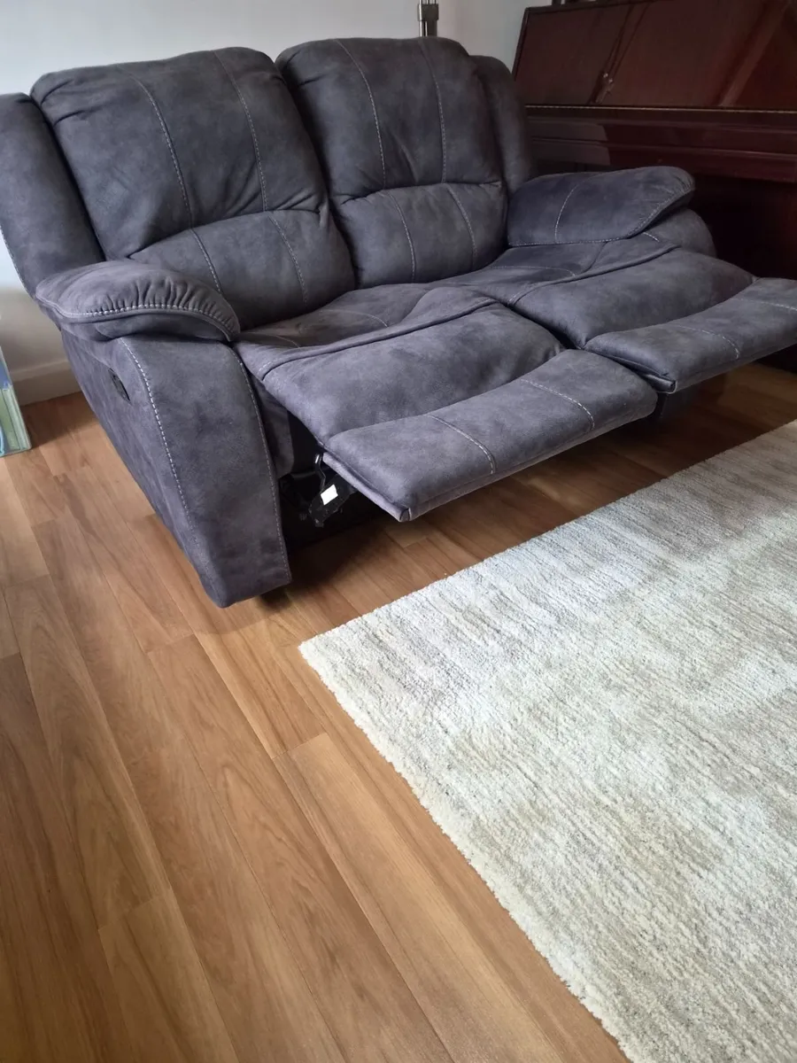 2-seat luxury recliner - Image 2