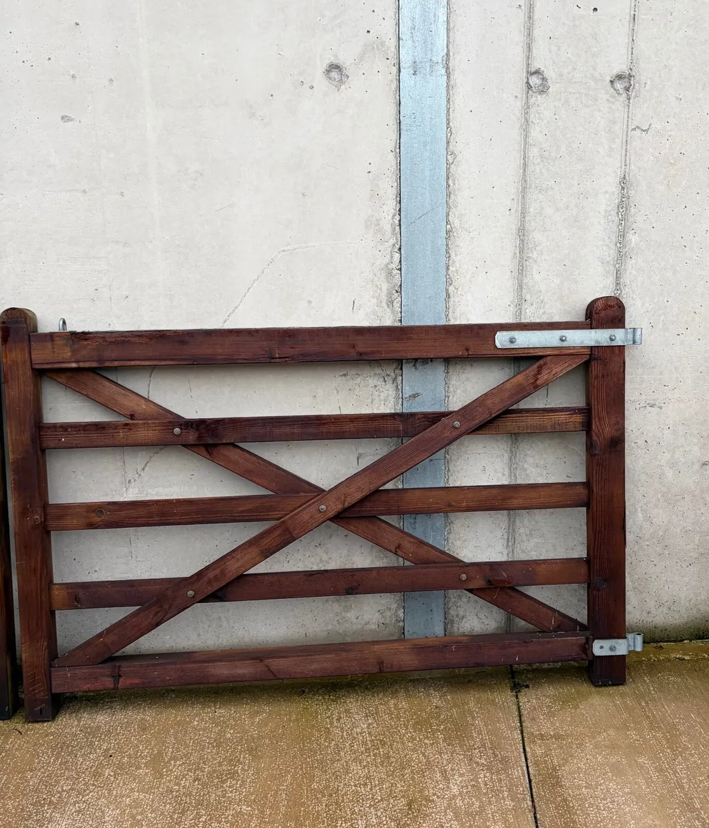 Wooden gates - Image 3