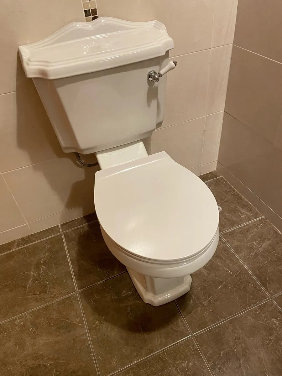Bathroom 🚽 - Image 2