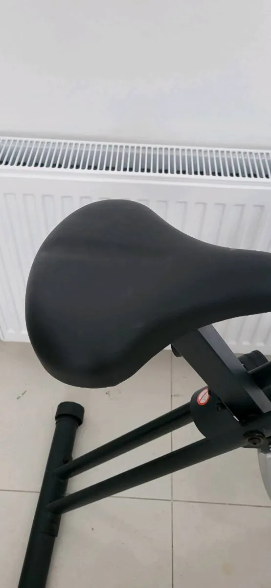 Exercise bike - Image 2
