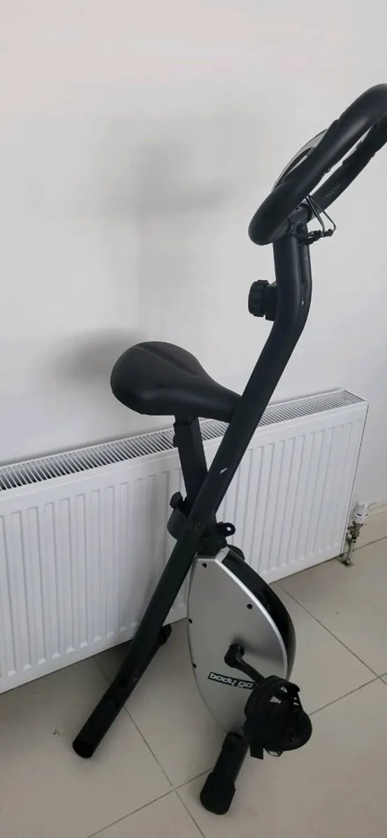 Exercise bike - Image 4