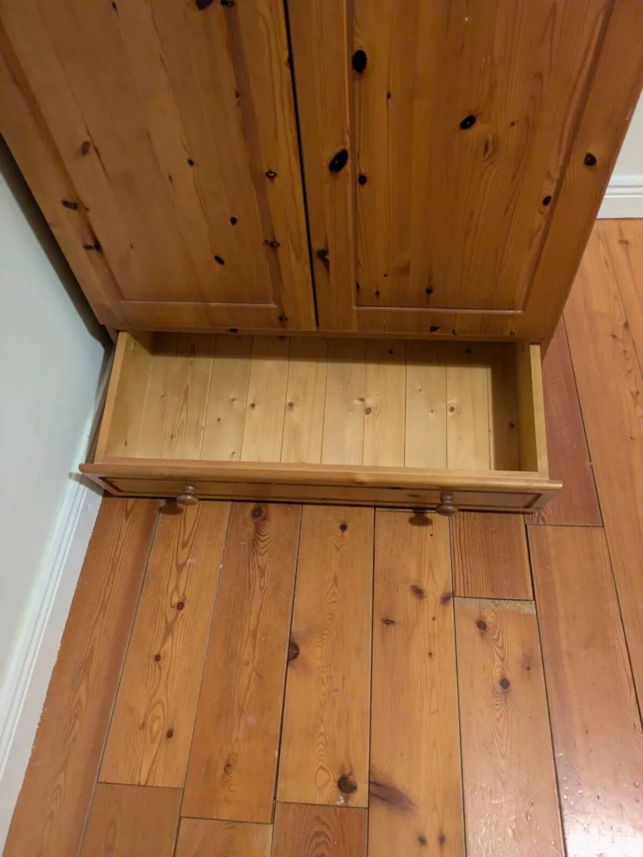 Wardrobe - Image 2