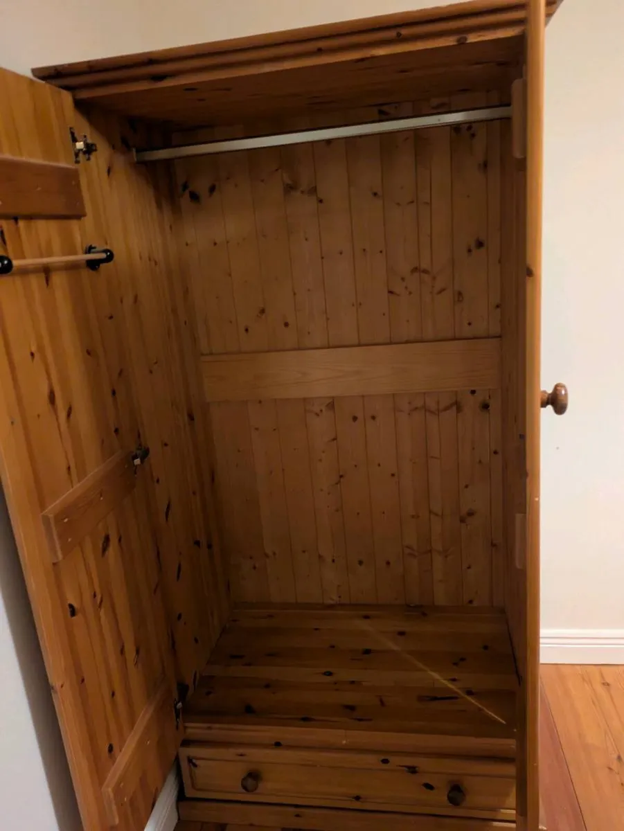Wardrobe - Image 3