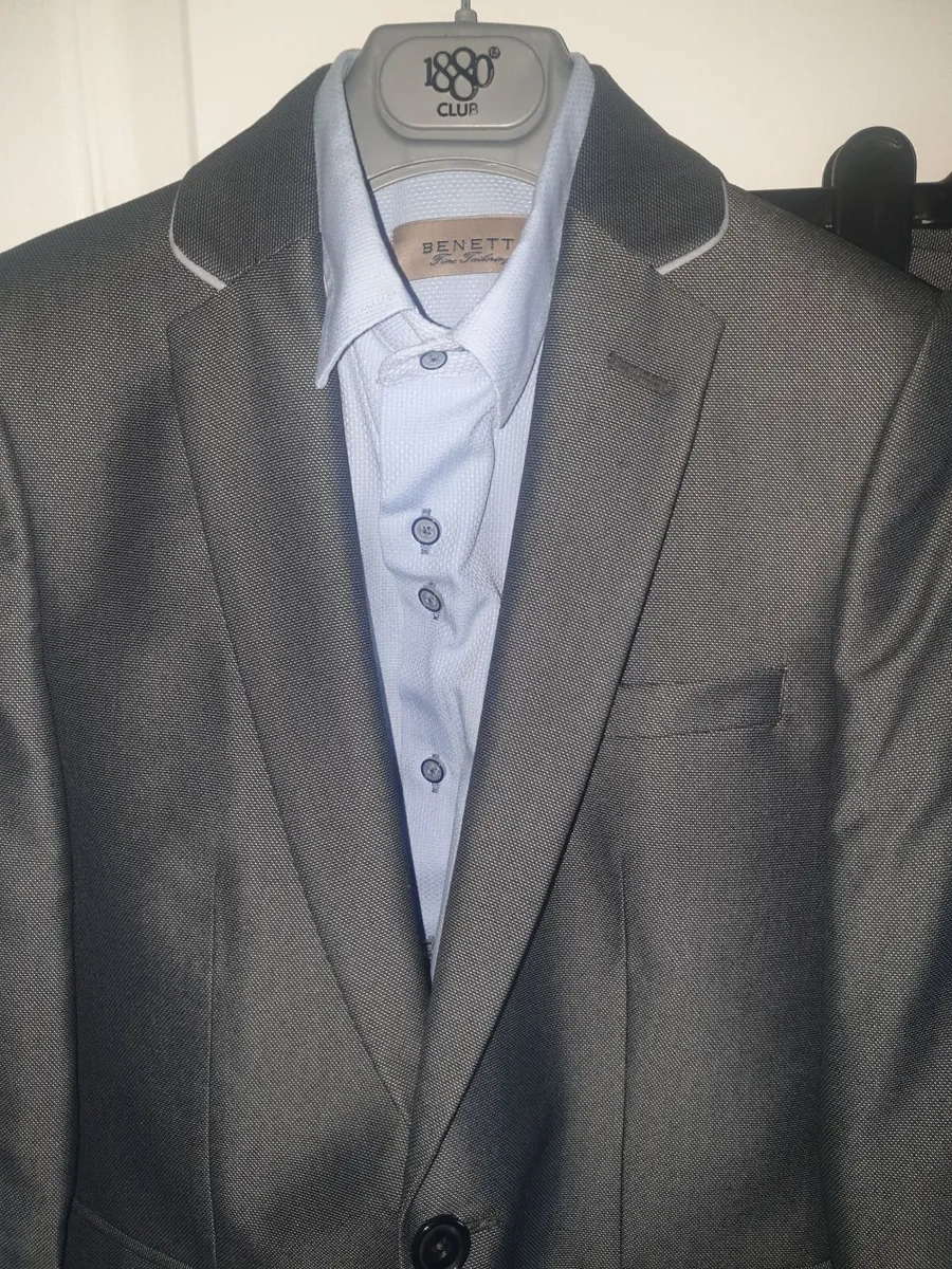 Boys suit - Image 4