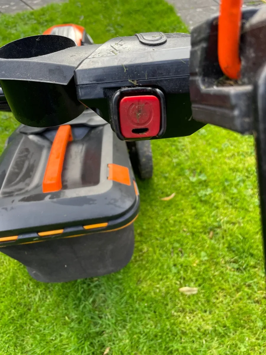 Lawnmower - Image 3